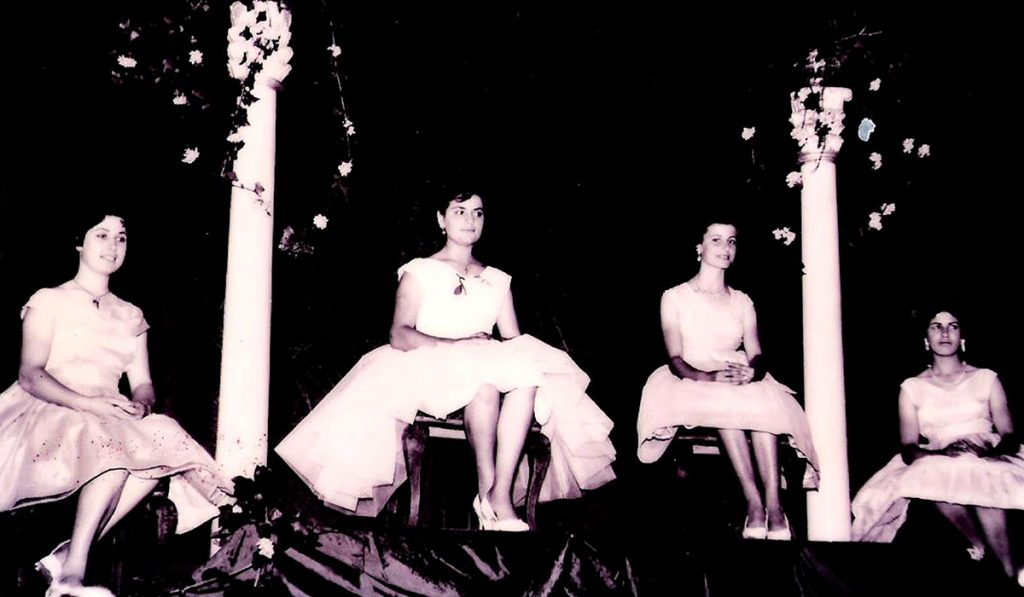 La presentación de la Reina y sus Candidatas se hace en la Fiesta del Arte, con más de 50 años de historia. DA