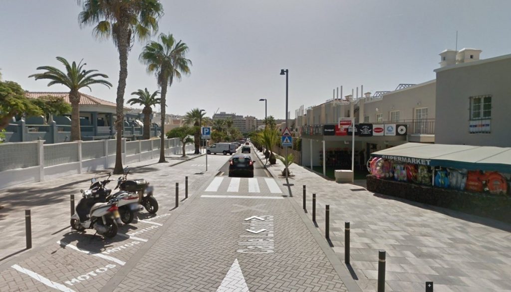 Calle Londres, en Adeje, la más cara de Canarias. / EP