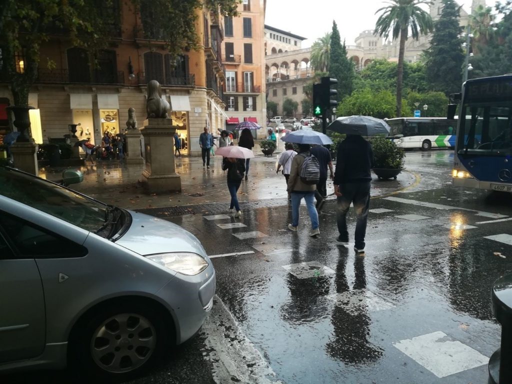 Lluvias generalizadas en Canarias que pueden ser "localmente persistentes"