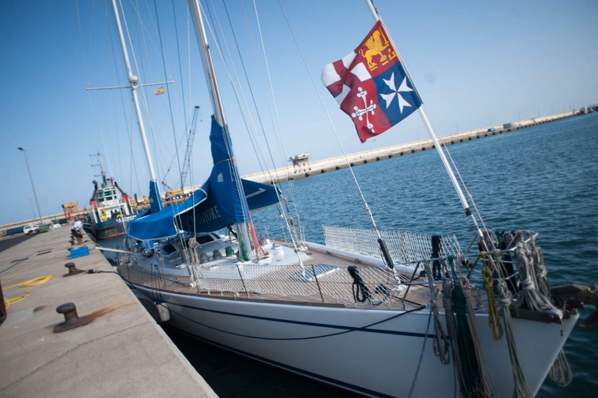 El velero Orsa Maggiore llegó al puerto tinerfeño el pasado miércoles, donde permanecerá hasta mañana. Fran Pallero