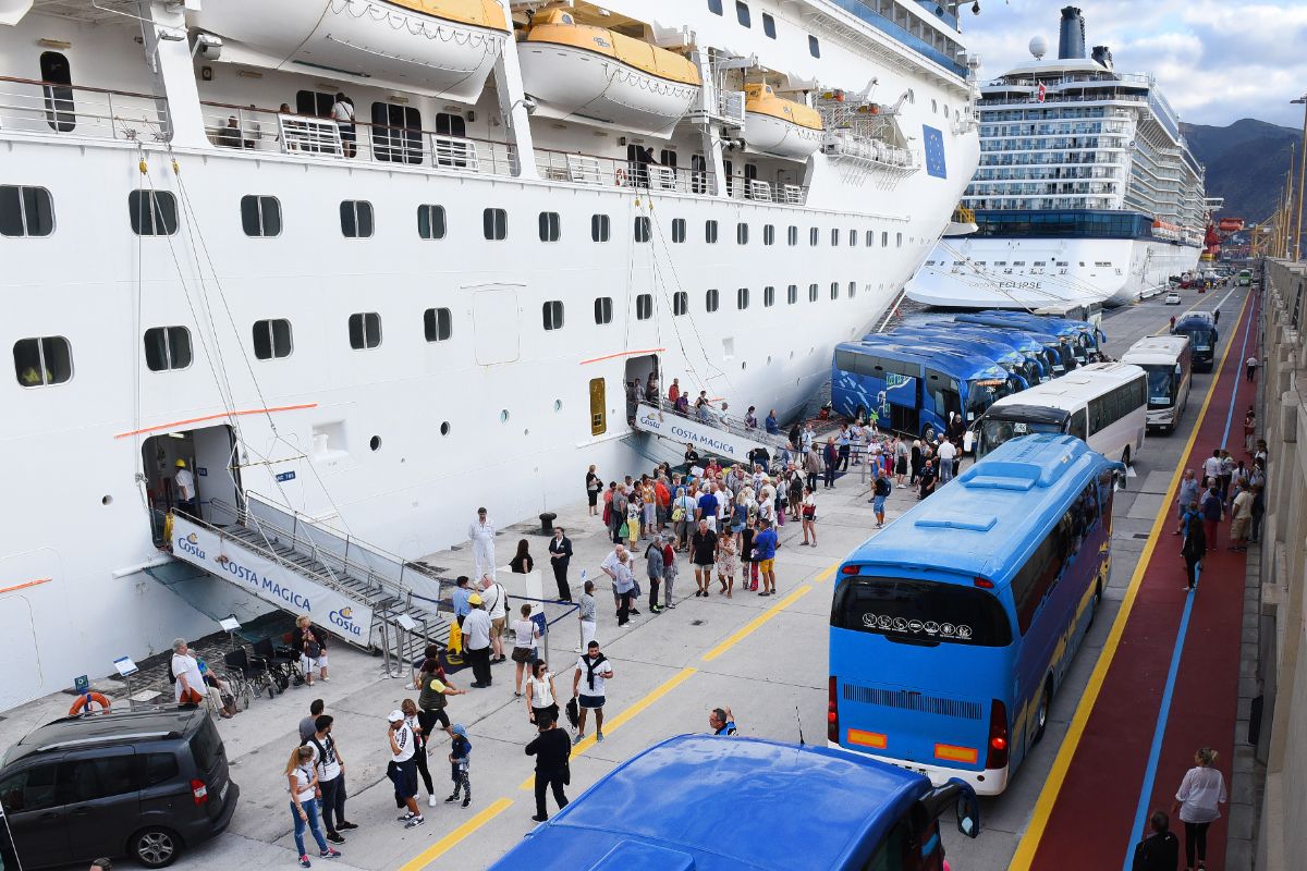 Cruceros en el puerto de Santa Cruz de Tenerife. Sergio Méndez