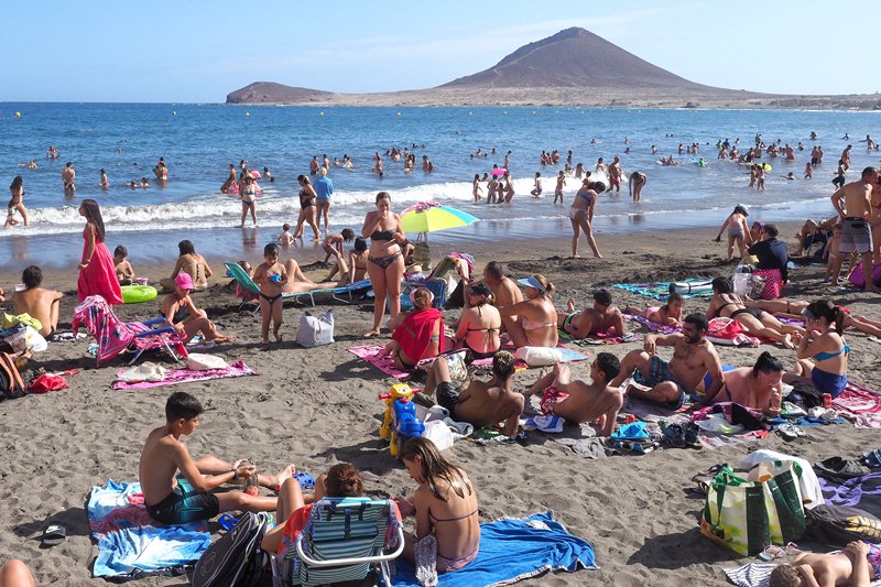 El aviso por altas temperaturas se mantendrá entre las 10.00 y las 19.00 horas en la isla de Tenerife. Sergio Méndez