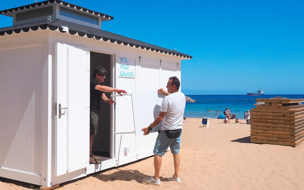 Arranca la instalación de los nuevos kioscos de Las Teresitas