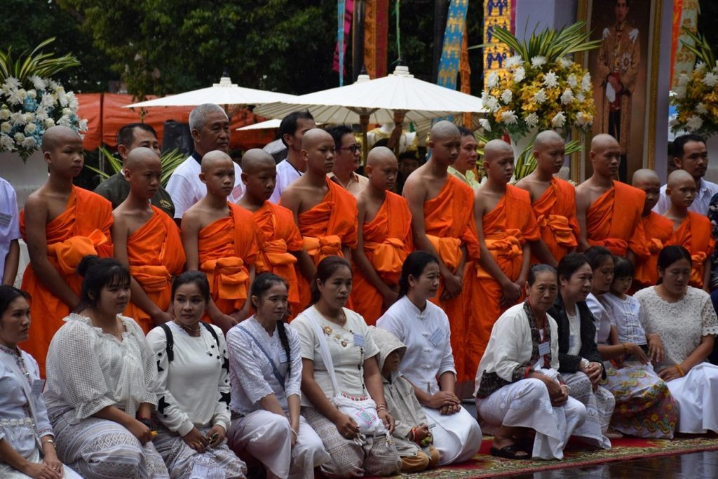Once de los niños del equipo han pasado diez días como monjes en el monasterio. | EP