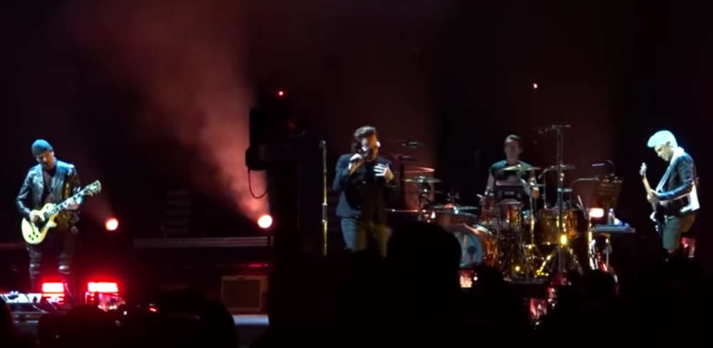 Bono pierde la voz durante un concierto en Berlín. / YOUTUBE