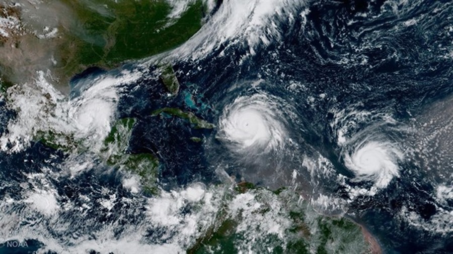 Los huracanes y la tormenta tropical, en su deriva por el Atlántico. / EP