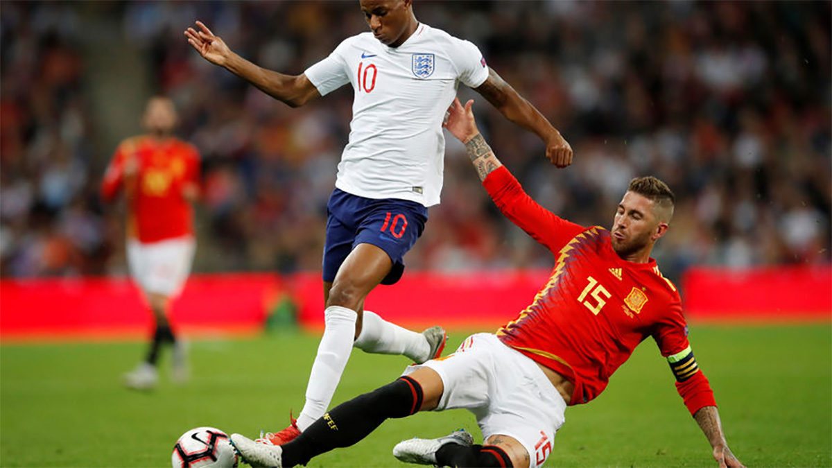 España gana a Inglaterra (1-2) en debut en la de Naciones