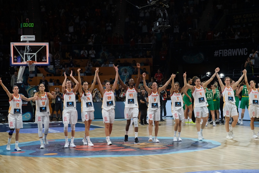 La Federación Española de Baloncesto apuesta decididamente por el deporte femenino. Fran Pallero