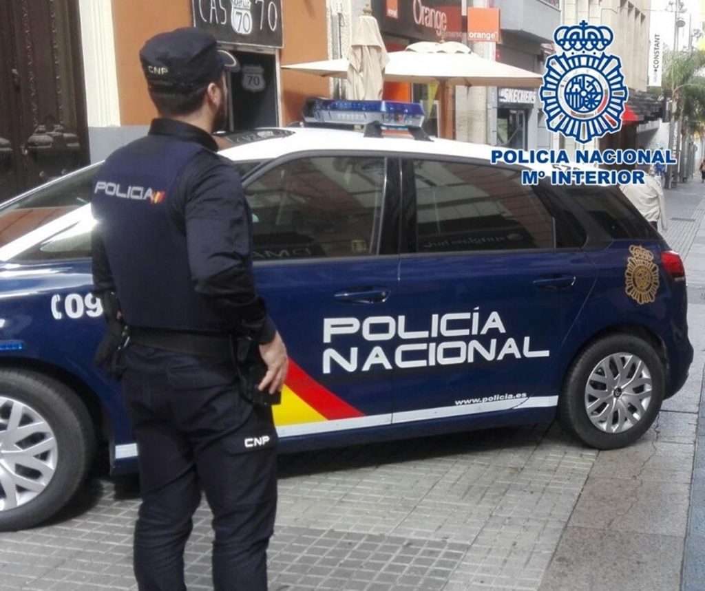 Roban en una panadería del norte tras amenazar a la empleada con un cuchillo de cocina
