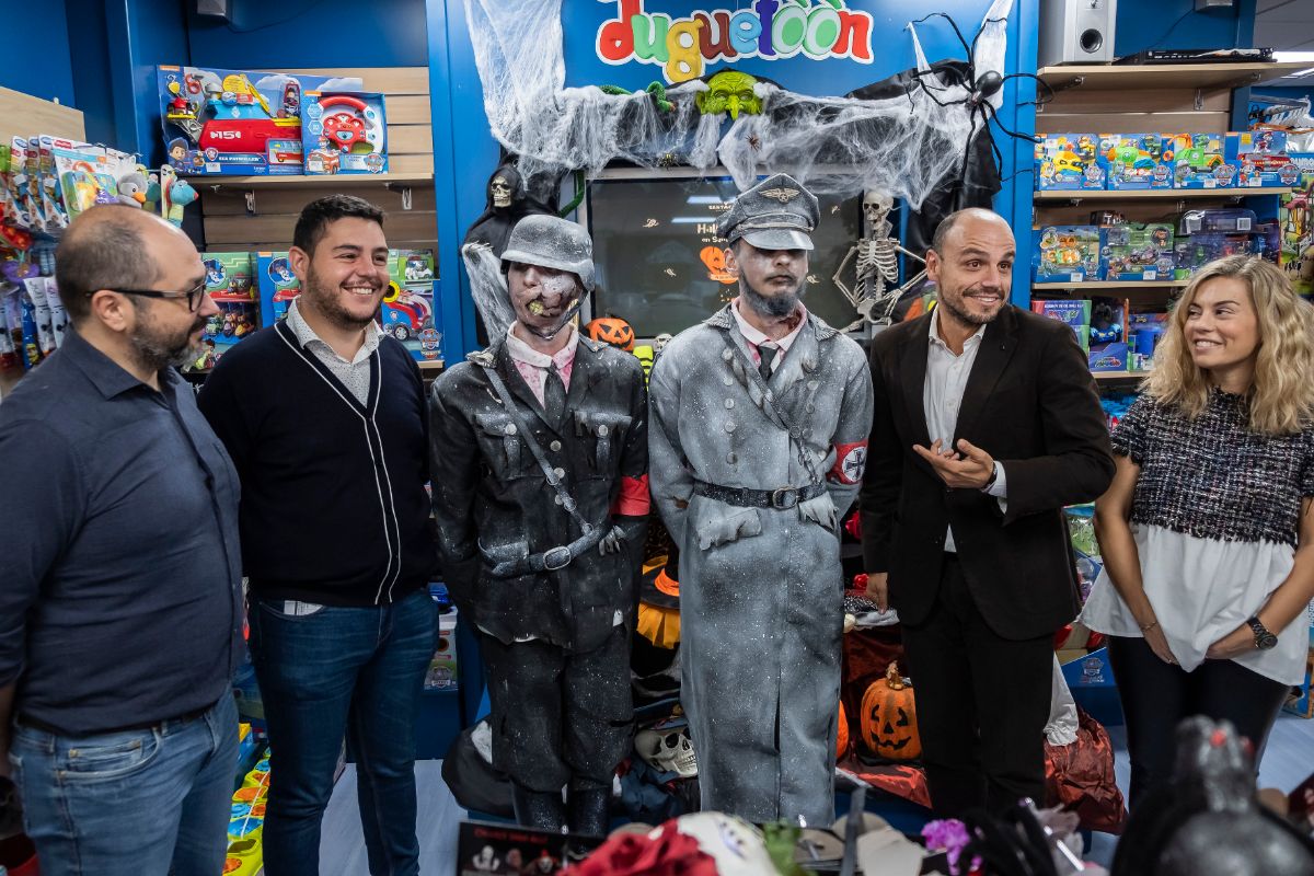 Presentación de las actividades por el día de Halloween en Santa Cruz. DA