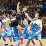 Imágenes del partido entre el Iberostar Tenerife y el Obradoiro / Sergio Méndez