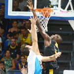 Imágenes del partido entre el Iberostar Tenerife y el Obradoiro / Sergio Méndez