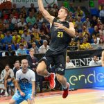 Imágenes del partido entre el Iberostar Tenerife y el Obradoiro / Sergio Méndez