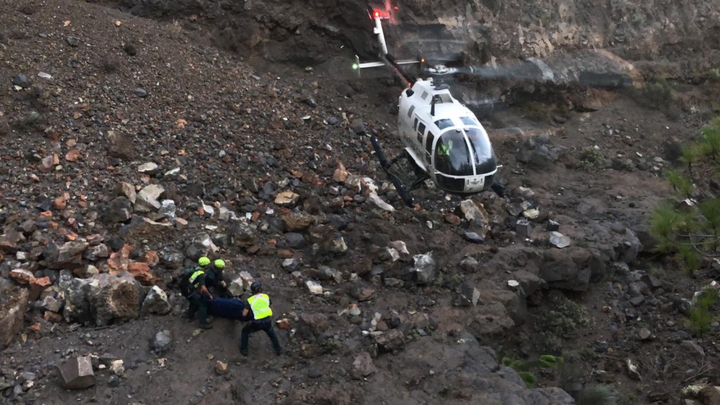 Rescate de un cazador fallecido en Fasnia. / Bomberos de Tenerife