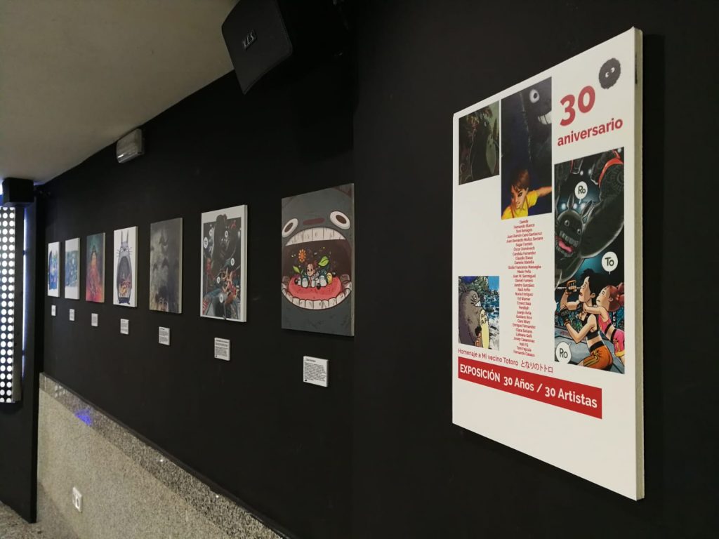 Exposición dedicada a 'Mi vecino Totoro', desplegada en el Festival Isla Calavera.