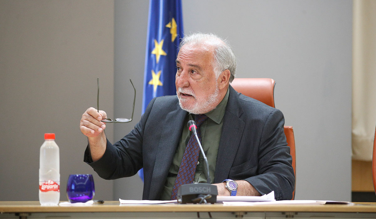 Pere Navarro, director de la DGT: "Los coches en un futuro serán compartidos o no serán; en el 85% va solo una persona"