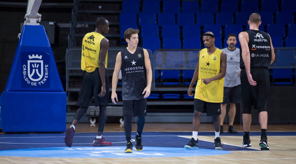 Nico Richotti pudo entrenar junto al resto de sus compañeros al estar en la fase final de recuperación de su lesión| CB CANARIAS