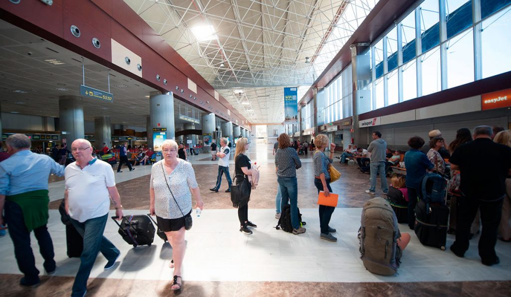 Imagen de la terminal del Aeropuerto Tenerife Sur-Reina Sofía. DA