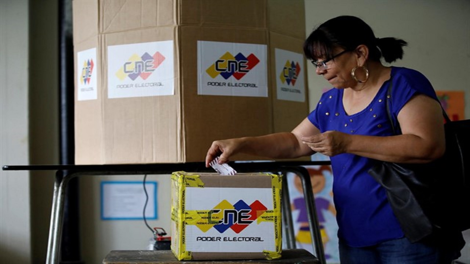El oficialismo se impone en las elecciones municipales de Venezuela con una abstención del 72 por ciento. / EP