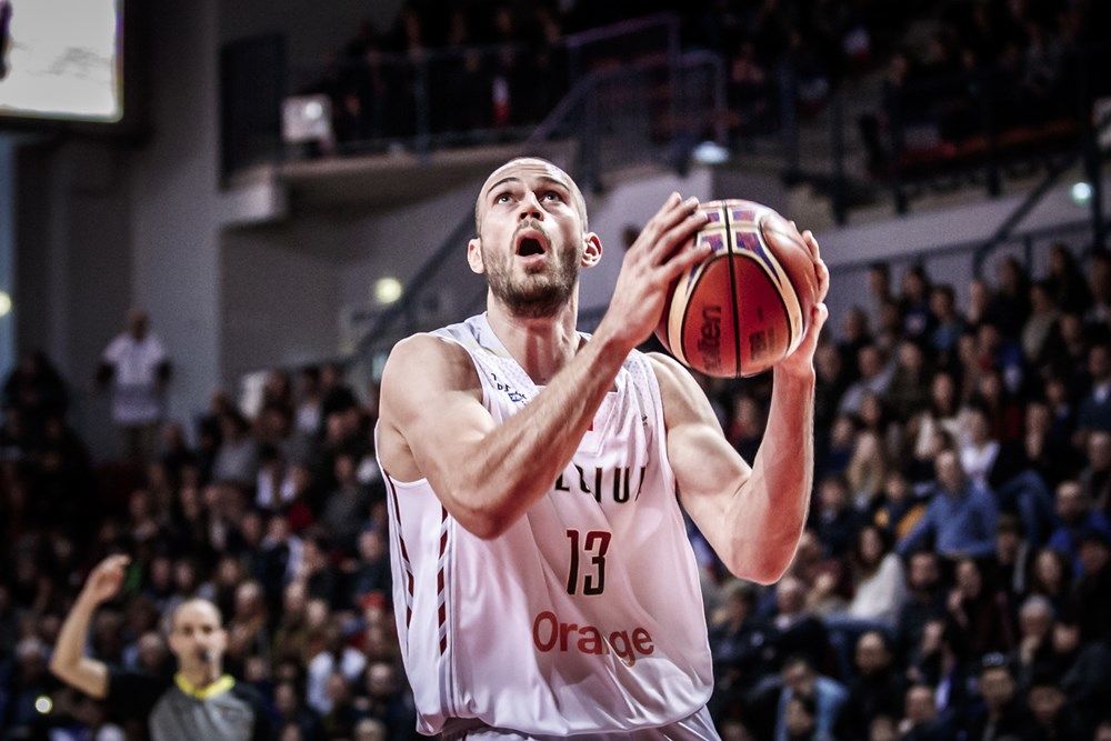 Pierre Antoine Gillet se lesionó con la selección belga. FIBA Basketball