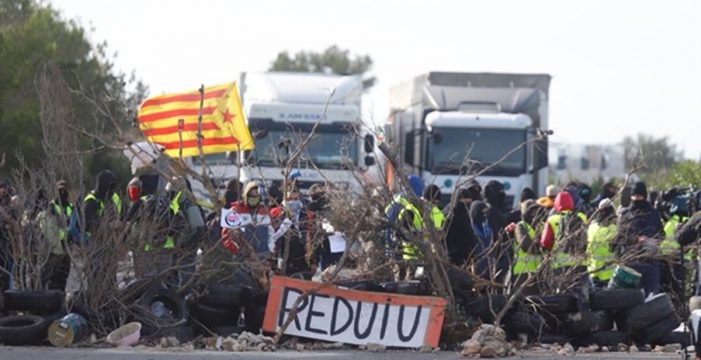 La sombra del 155, los CDR y la vía eslovena ponen a Cataluña en ebullición