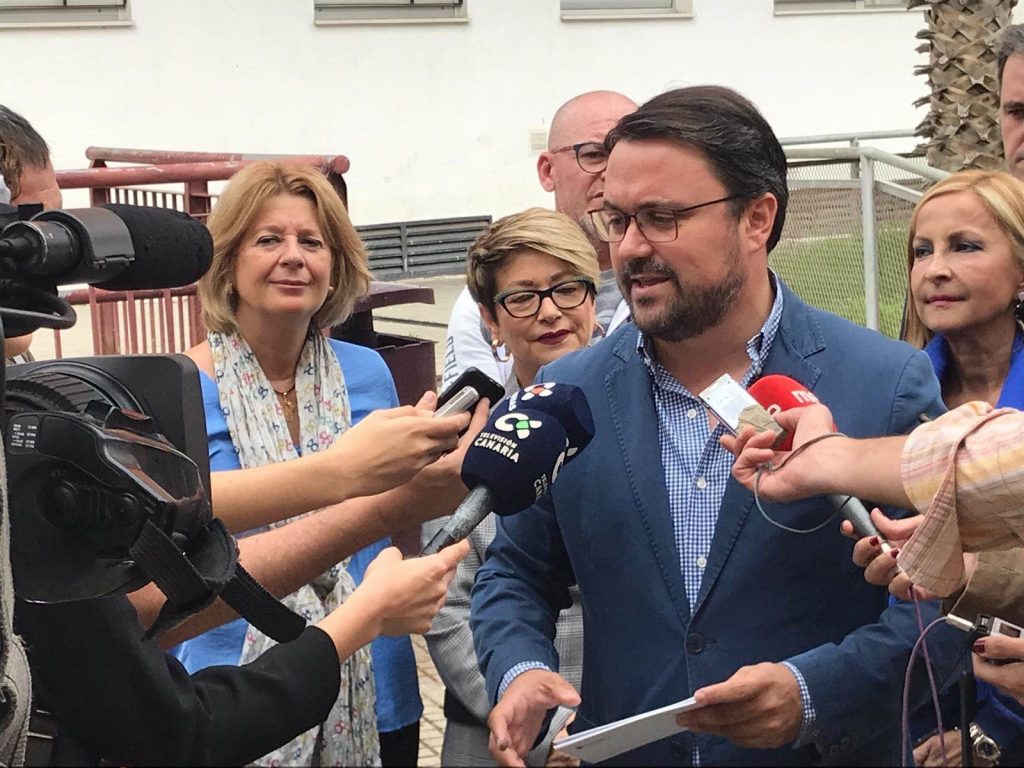 Antona (PP) ofrece al PSOE un pacto para gobernar Canarias tras las elecciones y llevar a CC a "la oposición". / EP