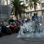 Concentración a las puertas del Cabildo de Tenerife de aficionados y amantes del motor exigiendo el Circuito Insular del Motor / Foto: Fran Pallero