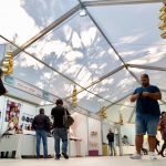 La tradicional Feria de Artesanía de Reyes ya luce en Santa Cruz y La Laguna. / FRAN PALLERO