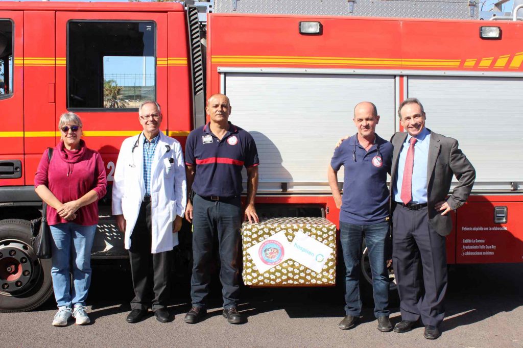 Hospiten dona material de rescate a los bomberos voluntarios de Valle Gran Rey