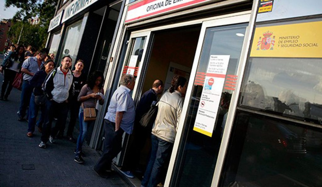 Canarias lidera la subida del desempleo en España con un paro de 2.424 personas en abril