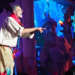 La murga los Arremangados hace su debut en el Carnaval en esta segunda fase de murgas adultas de Santa Cruz / Sergio Méndez