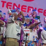 La murga los Arremangados hace su debut en el Carnaval en esta segunda fase de murgas adultas de Santa Cruz / Sergio Méndez