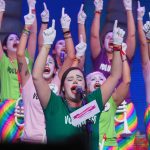 Burlonas durante su actuación en el Carnaval en esta segunda fase de murgas adultas de Santa Cruz / Sergio Méndez