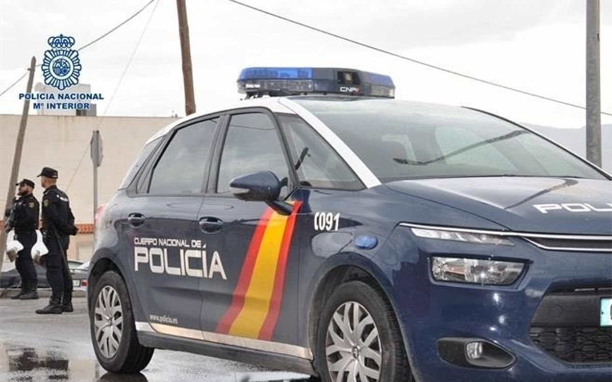 COCHE POLICÍA NACIONAL
