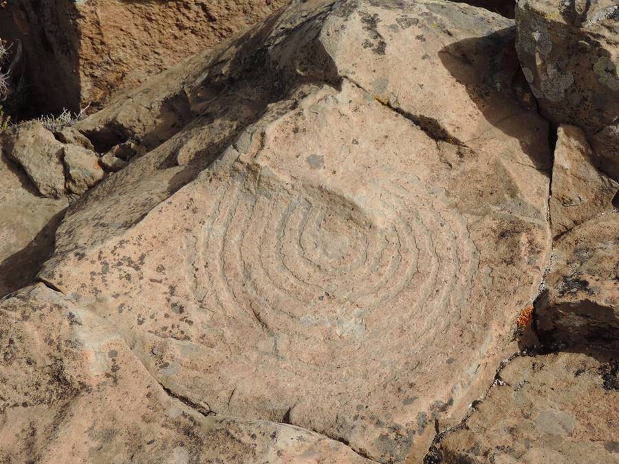 Petroglifo benahoarita en el Roque Teneguía . | Jorge Pais