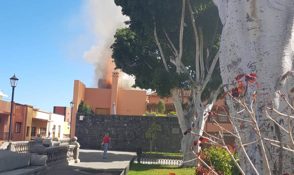 Incendio en el hotel La Quinta Roja@ L@s Jardiner@s