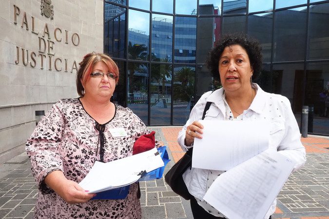 Ángela Irene Barreda y Mercedes Méndez actuaron ayer como portavoces de Tacoronte Participa y presentaron la denuncia ante la Fiscalía de Medio Ambiente. Sergio Méndez