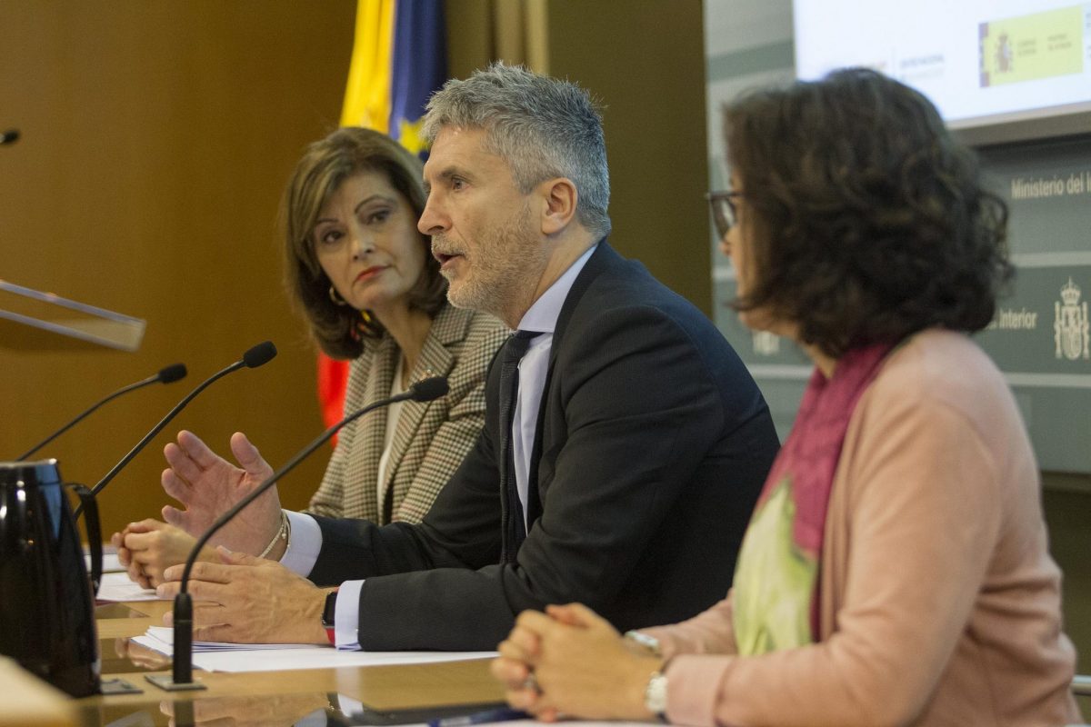 El ministro Fernando Grande-Marlaska, durante la presentación del documento y las nuevas medidas, ayer en Madrid. Ministerio del Interior