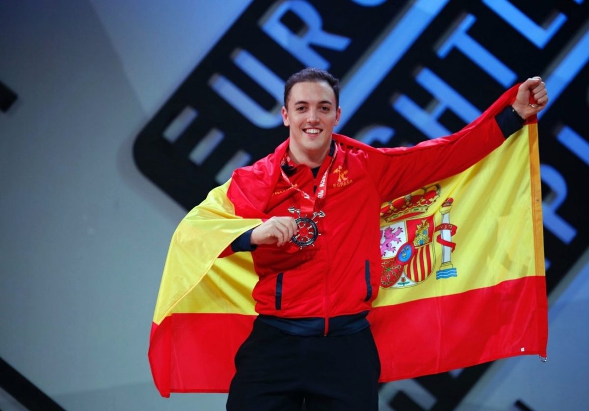 Andrés Mata celebra la medalla de plata en e Europeo de Georgia. | RFEH