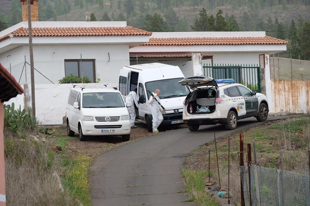 La Guardia Civil encontró los cuerpos de la mujer y su hijo desaparecidos en Adeje| FRAN PALLERO