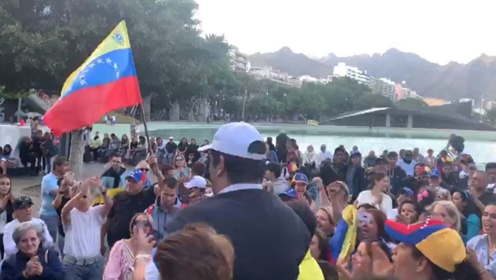 Protesta de venezolanos en la Plaza de España. DA