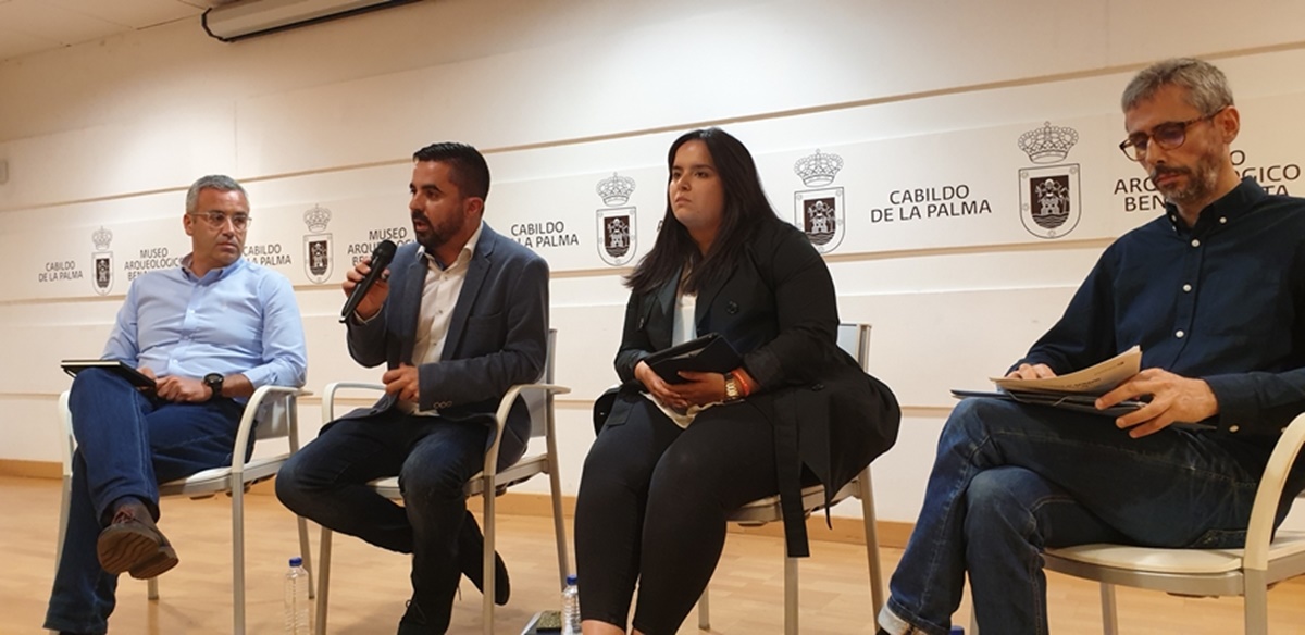 Sergio Matos, Onán Cruz, NoeliaRodríguez y José Luis Cabrera ayer, en el debate al Senado celebrado en el Museo Benahoarita. | DA