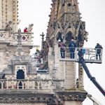 Los Bomberos de París logran extinguir el incendio de Notre Dame| EP