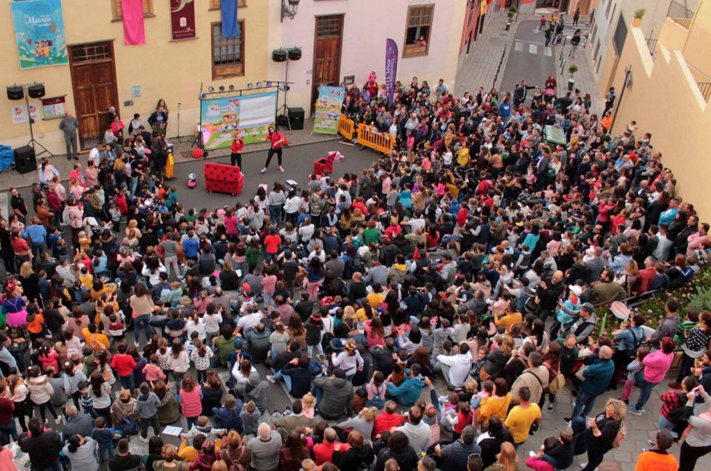 El festival, celebrado el viernes por la tarde y el sábado, reunió a más de 10.000 personas pese a la lluvia. DA