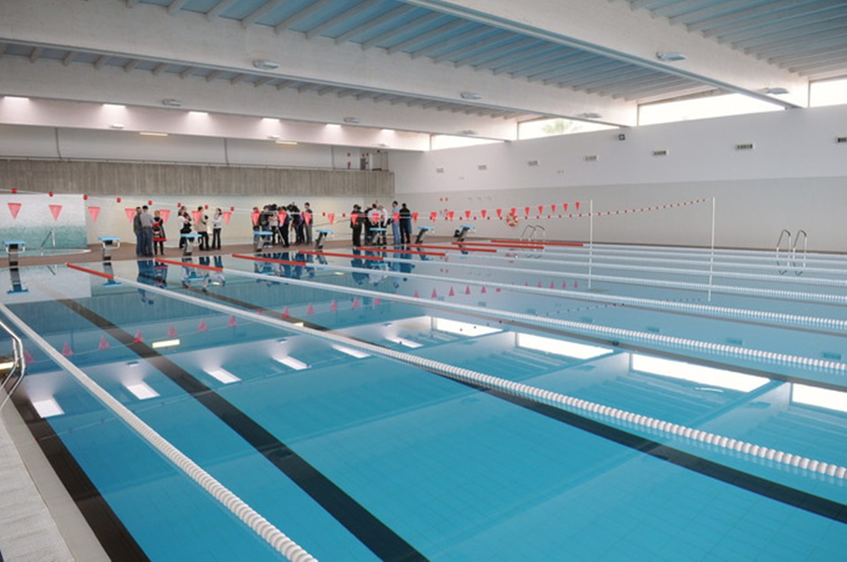 La piscina tiene 17 trabajadores en plantilla y cerca de 1.100 usuarios. DA