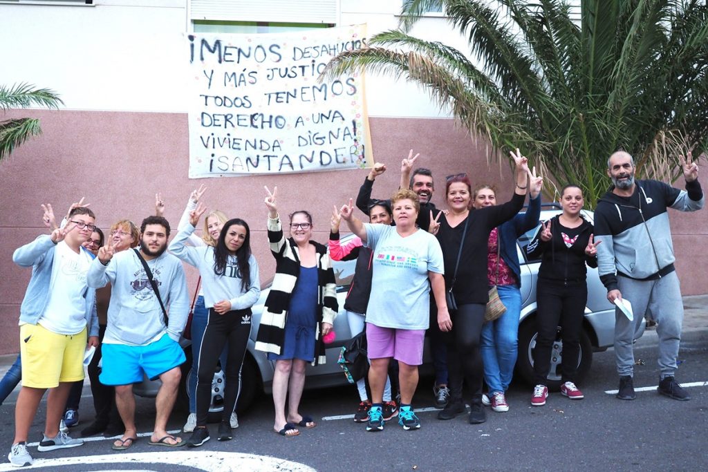 Vecinos de Añaza, defendiendo su derecho a la vivienda. Sergio Méndez
