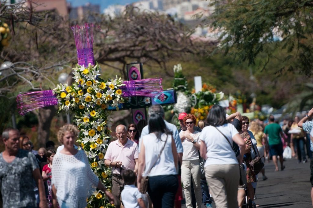 El concurso de cruces con flores naturales se celebrará el viernes 3 de mayo y en él participarán todos los distritos a lo largo del día. Fran Pallero