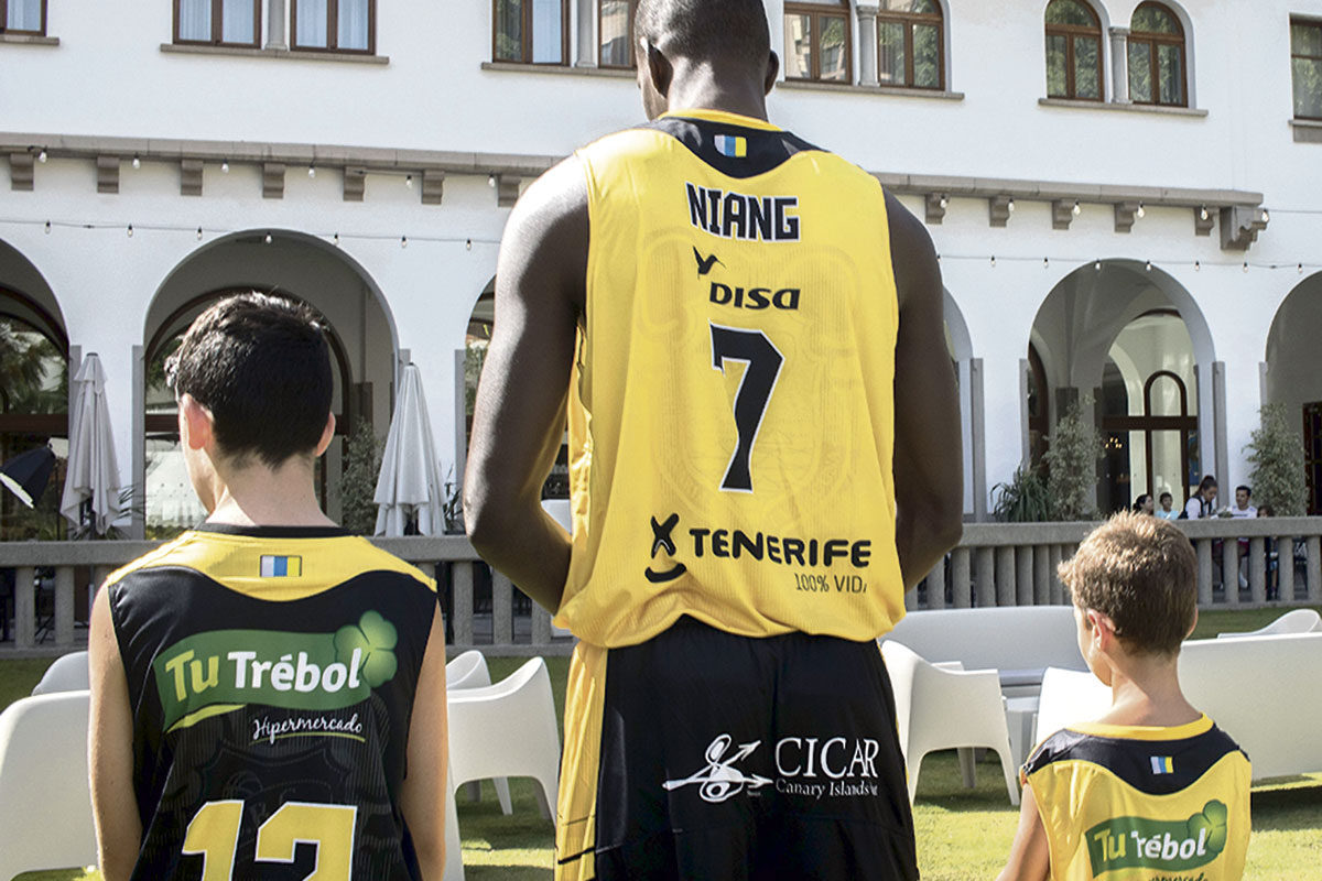 Tu Trébol ayuda a la cantera del Club Baloncesto Canarias