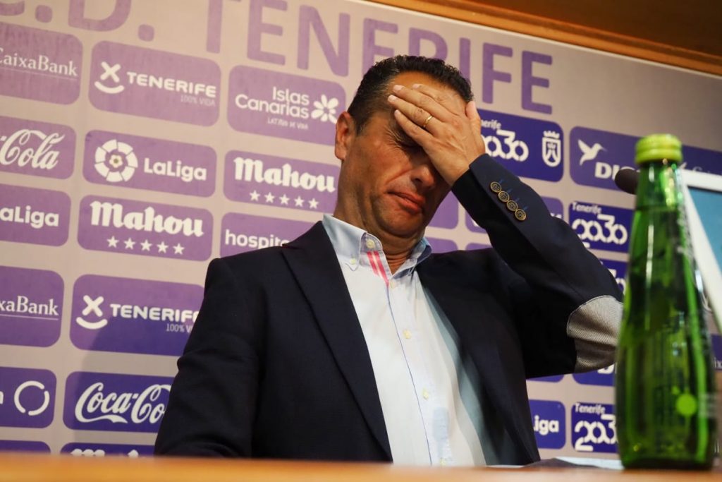Última rueda de prensa de Oltra como técnico del C. D. Tenerife. Sergio Méndez