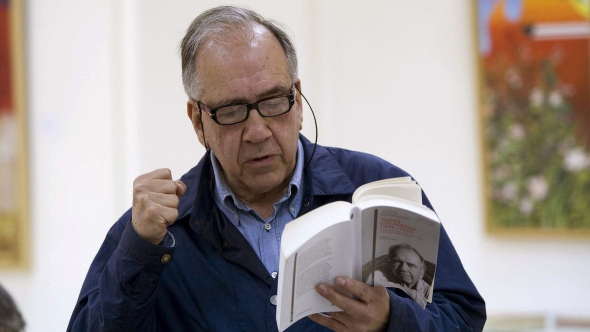 Joan Margarit leyendo un poema de la colección completa de su poesía. El Español